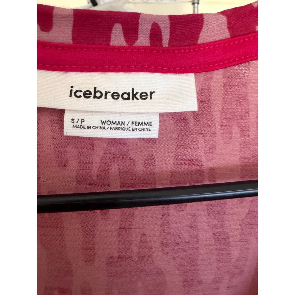 Icebreaker‎ Merino Wool Tech Lite Scoop Neck Tee Pink Red Abstract Camo Small